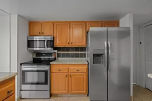 241 N Vine St W, Salt Lake City, UT 84103 - Photo 3