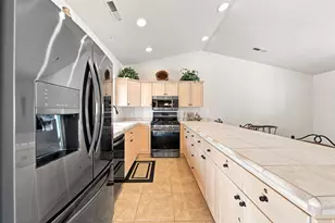 1218 W Canyon View Dr, Saint George, UT 84770 - Photo 5