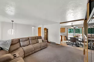 7283 S Pecan Circle, Cottonwood Heights, UT 84121 - Photo 3