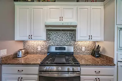 1574 S Poppy Hills Cir, Saint George, UT 84790 - Photo 21