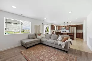 3503 S Laurel Ln, Syracuse, UT 84075 - Photo 9