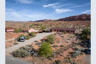 1687 Highland Dr N, Moab, UT 84532 - Photo 11