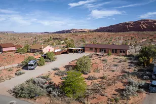 1687 Highland Dr N, Moab, UT 84532 - Photo 11