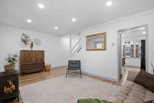 3881 Grandview Dr, Ogden, UT 84403 - Photo 5
