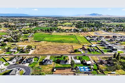 5646 W 4000 S, Hooper, UT 84315 - Photo 41