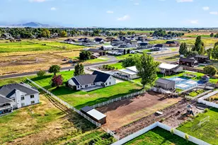 5646 W 4000 S, Hooper, UT 84315 - Photo 43
