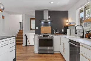3069 E 7110 S, Cottonwood Heights, UT 84121 - Photo 9