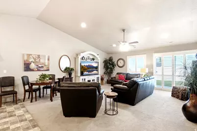 478 W Hyde Park Ln, Kaysville, UT 84037 - Photo 3