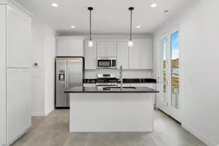 7589 S Clipper Hill Rd W, West Jordan, UT 84081 - Photo 9