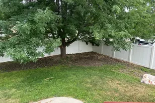 6728 W Oak Vista Dr, West Jordan, UT 84081 - Photo 7