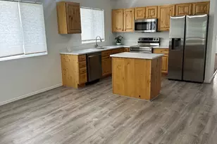 6728 W Oak Vista Dr, West Jordan, UT 84081 - Photo 3