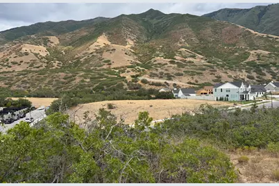 3235 S Twin Holw E #32, Mapleton, UT 84664 - Photo 11