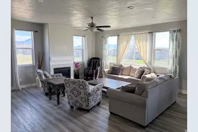 3692 E Barton Creek Dr, Eagle Mountain, UT 84005 - Photo 5