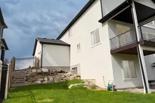 3692 E Barton Creek Dr, Eagle Mountain, UT 84005 - Photo 33