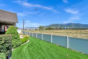 5584 S 250 E, Washington Terrace, UT 84405 - Photo 25