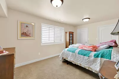 5584 S 250 E, Washington Terrace, UT 84405 - Photo 21