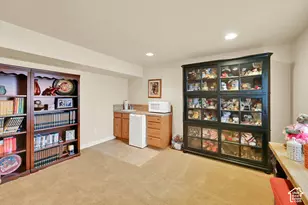 5584 S 250 E, Washington Terrace, UT 84405 - Photo 17