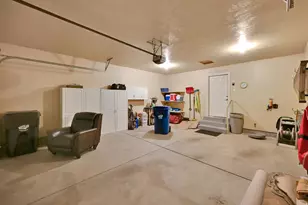5584 S 250 E, Washington Terrace, UT 84405 - Photo 29