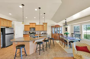 5584 S 250 E, Washington Terrace, UT 84405 - Photo 5