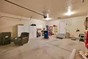 5584 S 250 E, Washington Terrace, UT 84405 - Photo 29
