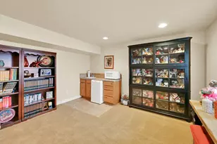 5584 S 250 E, Washington Terrace, UT 84405 - Photo 17