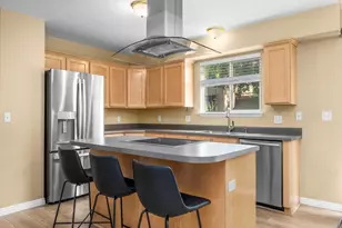 3237 W Meadow Leaf Ct, West Valley, UT 84119 - Photo 3
