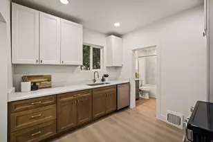 328 S 900 E, Salt Lake City, UT 84102 - Photo 7