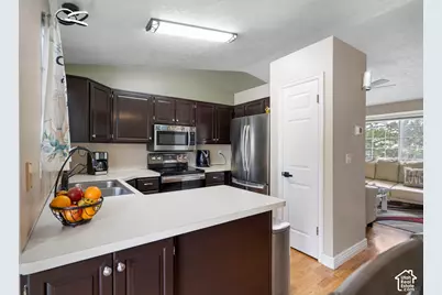154 W 1980 S, Clearfield, UT 84015 - Photo 5