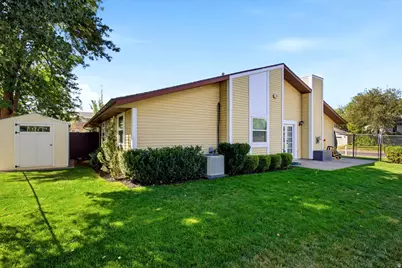 756 N 400 St W, Kaysville, UT 84037 - Photo 3