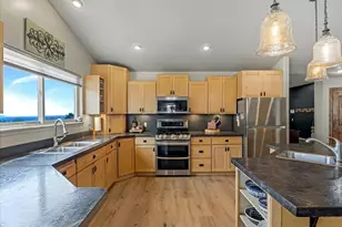 527 E 3575 N, North Ogden, UT 84414 - Photo 9