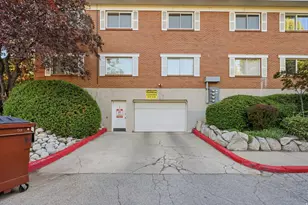 2708 S Highland Dr E, Salt Lake City, UT 84106 - Photo 3