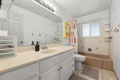 2261 S 1800 W, Syracuse, UT 84075 - Photo 17