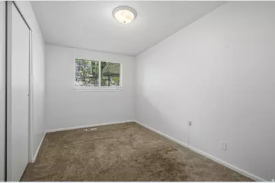 5042 S Leisure Ln, Taylorsville, UT 84129 - Photo 11