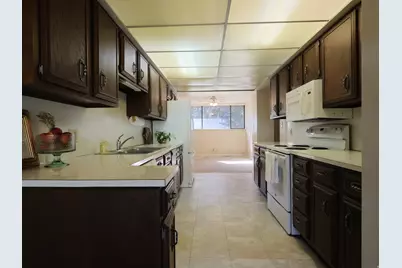2755 N Edgewood Dr E, Provo, UT 84604 - Photo 9