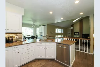 2195 E 10300 S, Sandy, UT 84092 - Photo 17