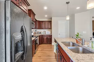 2777 E Clarkstone Dr, Eagle Mountain, UT 84005 - Photo 7