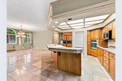 4671 S Wander Ln E, Holladay, UT 84117 - Photo 41
