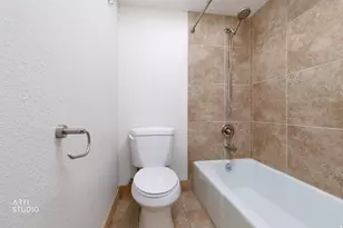 7660 S Avondale Dr E, Cottonwood Heights, UT 84121 - Photo 17