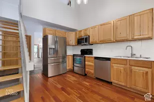 7660 S Avondale Dr E, Cottonwood Heights, UT 84121 - Photo 13