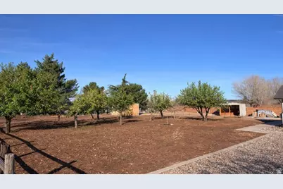 1442 W Diamond Dr, Saint George, UT 84770 - Photo 25