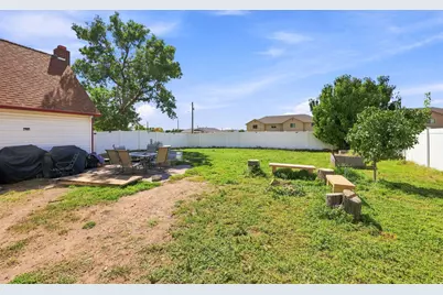 96 W 800 N, Nephi, UT 84648 - Photo 23