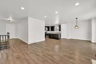 1872 N Frost Dr, Farmington, UT 84025 - Photo 5