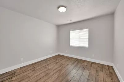 1872 N Frost Dr, Farmington, UT 84025 - Photo 27
