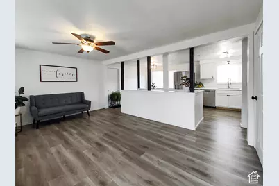 358 S Center St, Elsinore, UT 84724 - Photo 3