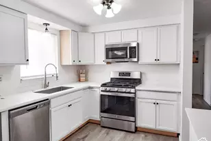 358 S Center St, Elsinore, UT 84724 - Photo 7