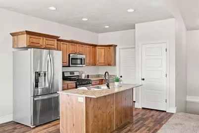 140 E 690 S, Smithfield, UT 84335 - Photo 7