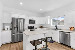 7118 N Amber Mead Ave, Eagle Mountain, UT 84005 - Photo 5