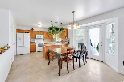 2302 W 1900 S, Syracuse, UT 84075 - Photo 11