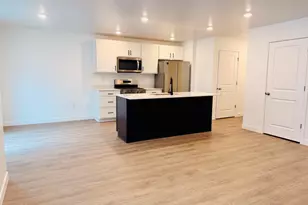 1906 E 670 N, Salem, UT 84653 - Photo 3