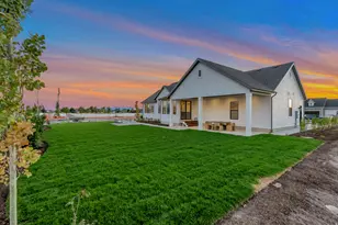 266 N Amber Ln W, Layton, UT 84041 - Photo 7